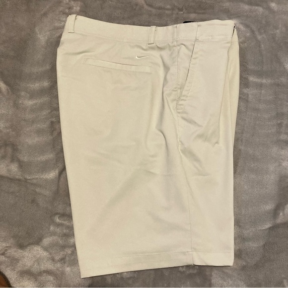 Nike Dri-FIT Flex Stretch Cream Golf Short 10" with 4 Pockets Zipper Fly Size 42 - Picture 2 of 11